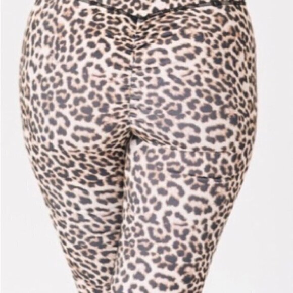 ❄️ Zyia Active Leopard Brilliant Scrunchy What Leggings - Picture 2 of 10